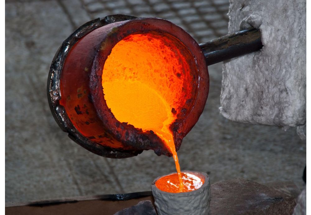 Kotivalimo metallien valamiseen